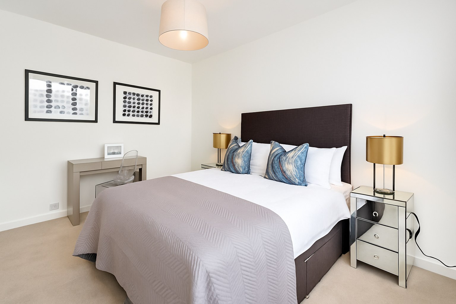 Bright 1-Bed Apartment, Mayfair, W1J, photograph 4