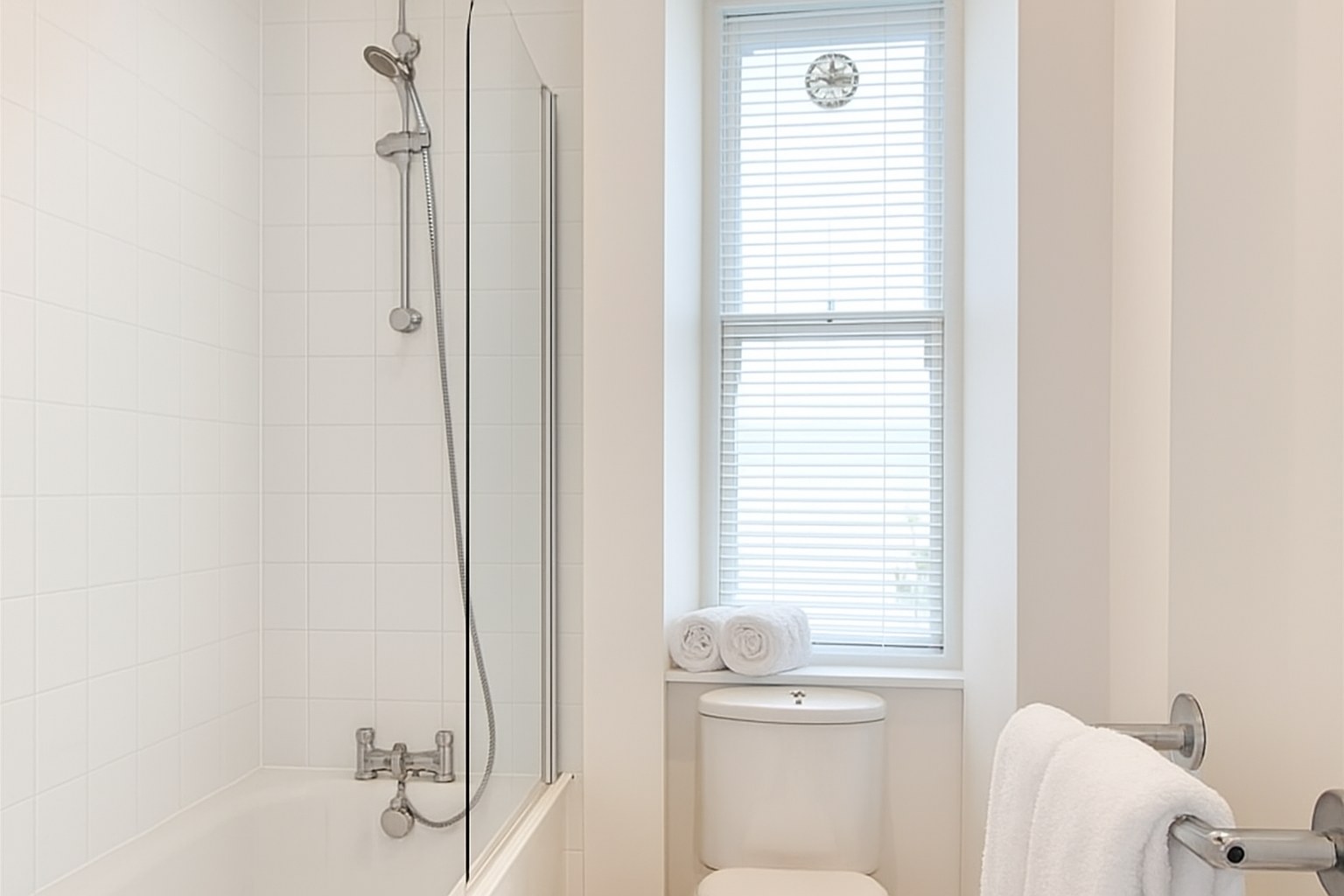 Modern 1-Bed Apartment, Mayfair, W1J, photograph 5