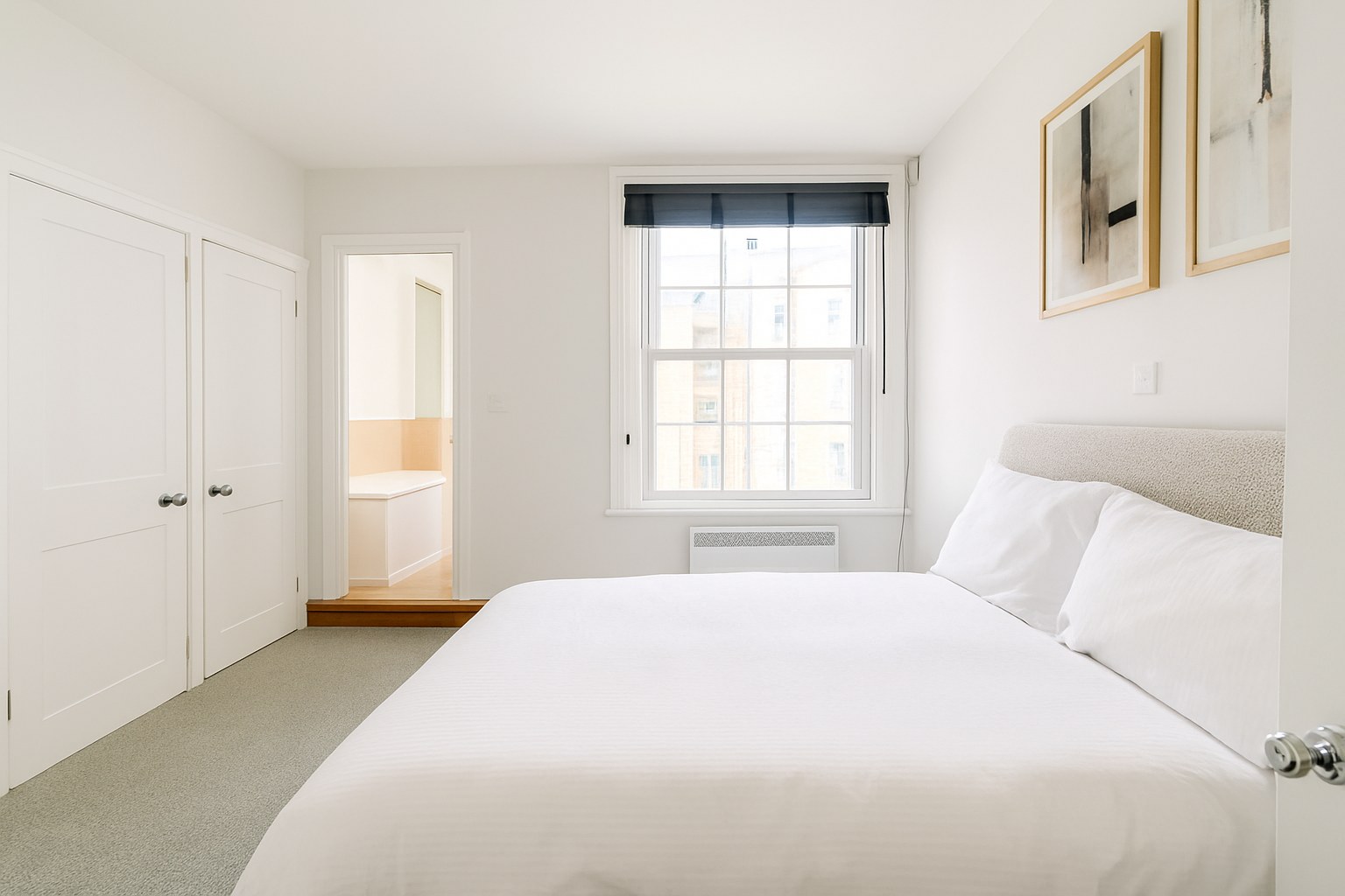Modern 1-Bed Apartment, Charing Cross, WC2E, photograph 4