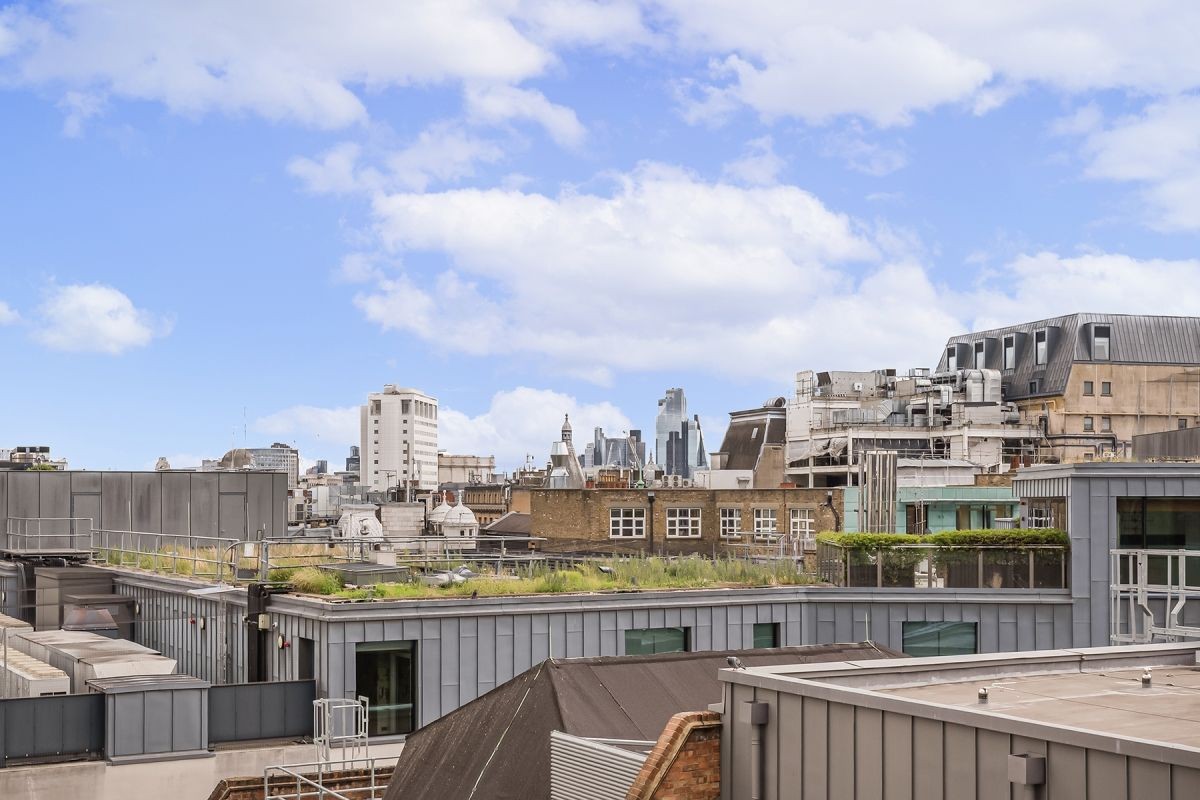 Stylish 1-Bed Apartment, Sherwood Street, W1F, photograph 6