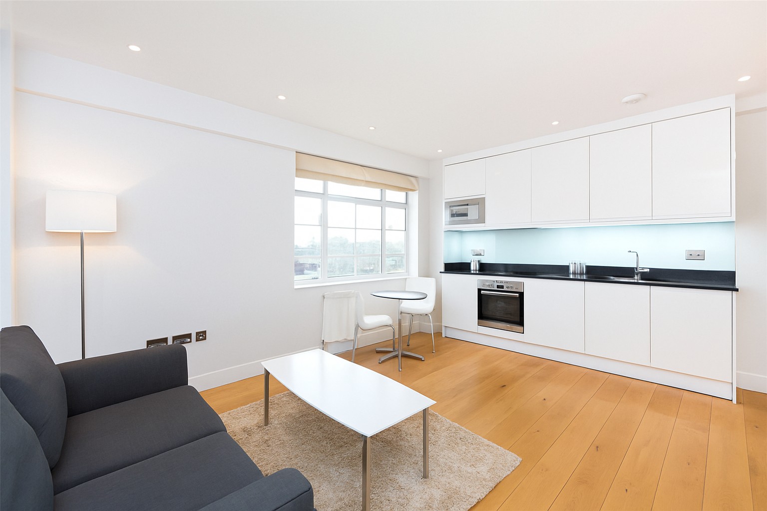 Bright 1-Bed Apartment, Sloane Avenue, SW3, photograph 6