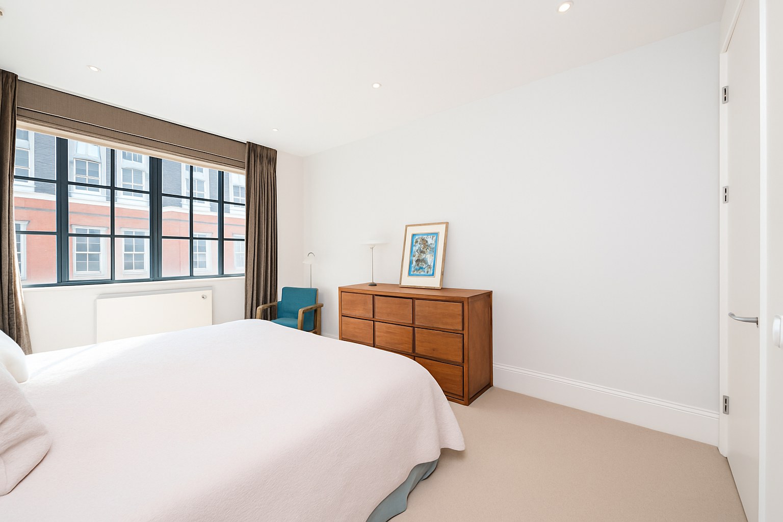 Spacious 2-Bed Apartment, Aldwych, WC2B, photograph 4