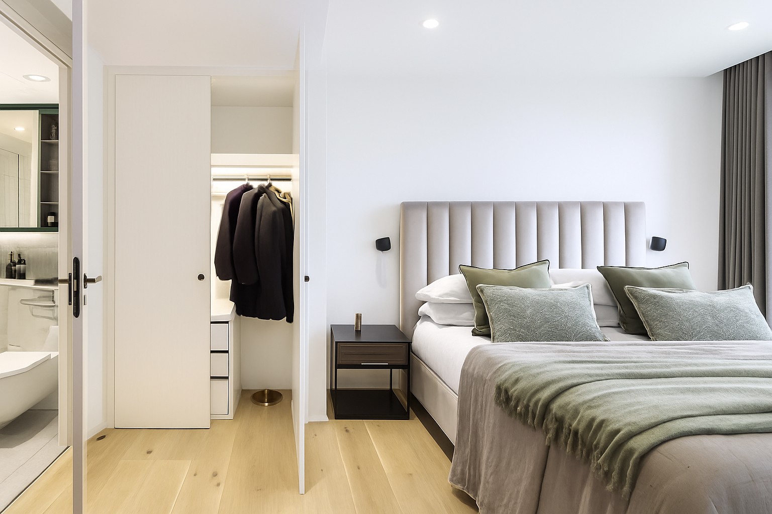 Spacious 2-Bed Apartment, York Way, N1, photograph 3