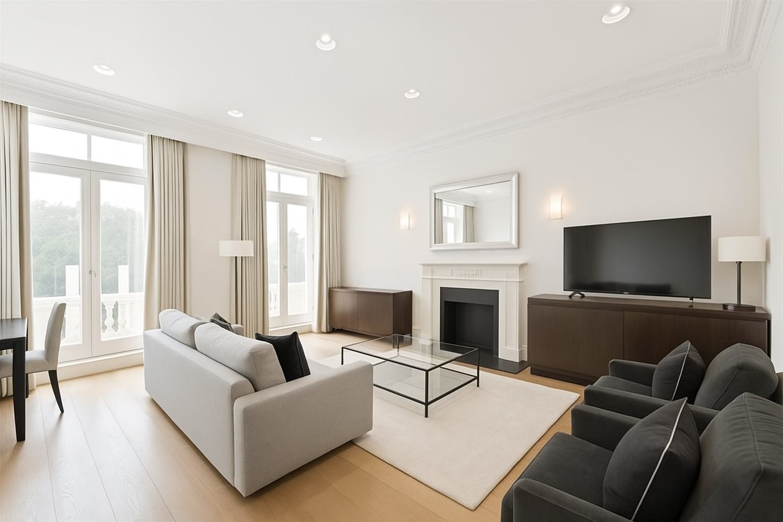 2-Bed Apartment, Park Lane, W1K