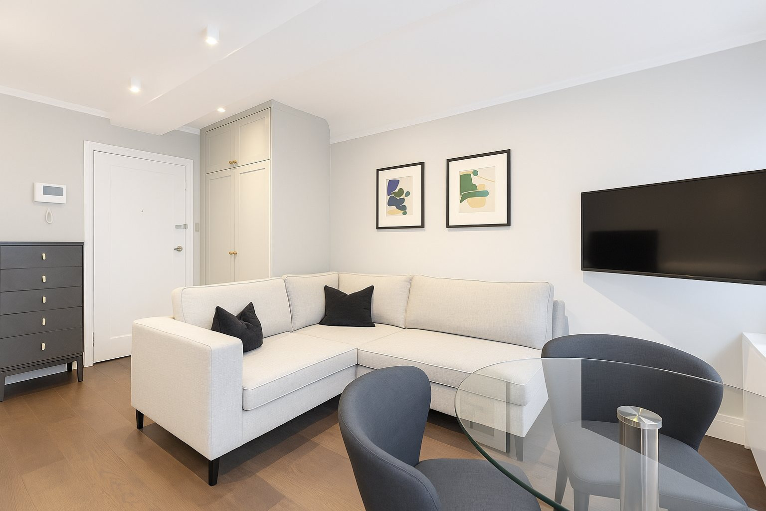 Studio Apartment, London, SW3