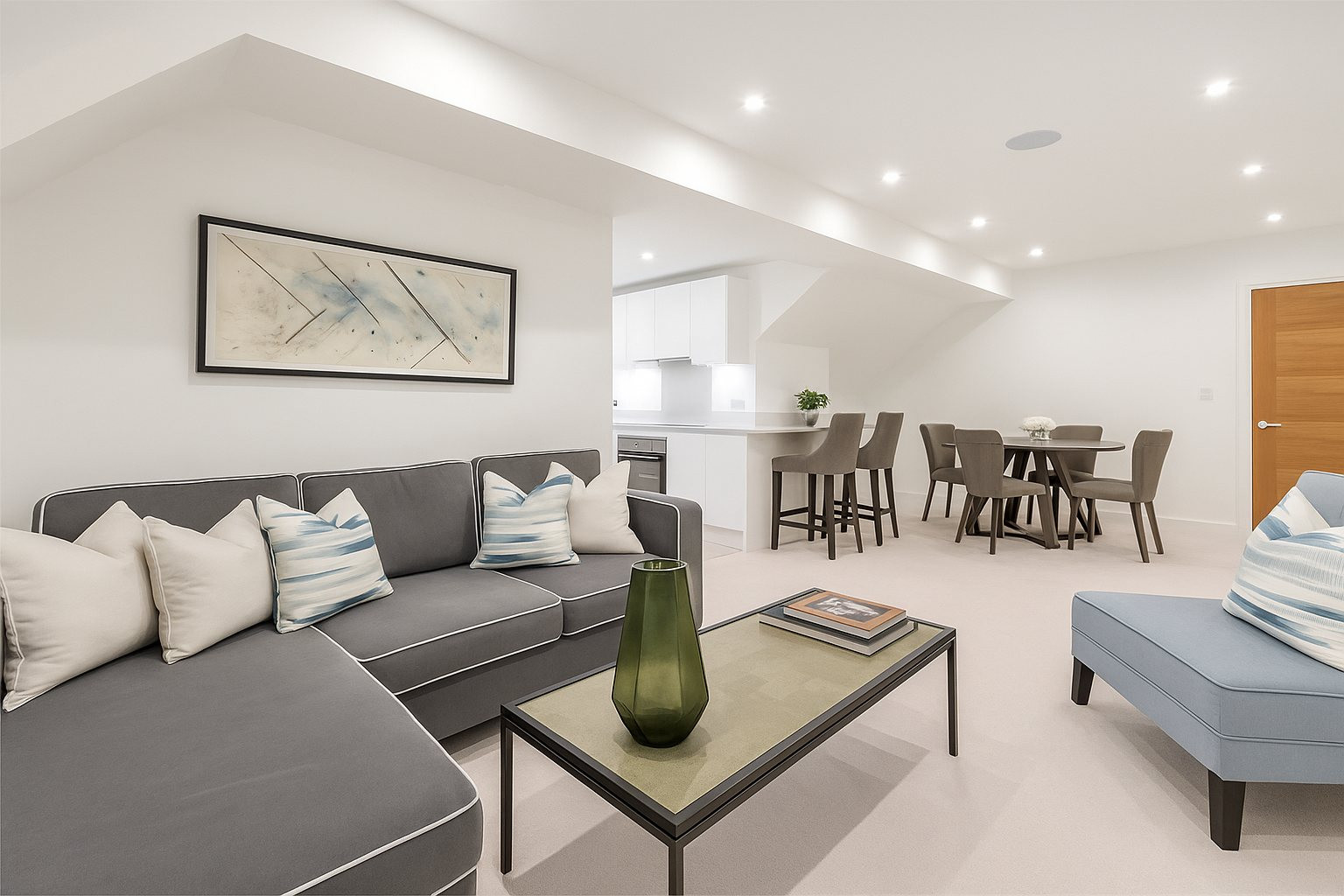2-Bed Apartment, London, W6
