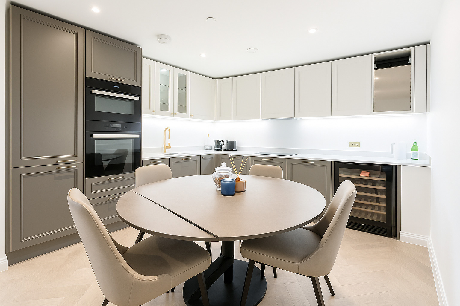 Serviced 2-Bed Apartment, Chelsea Creek, SW6