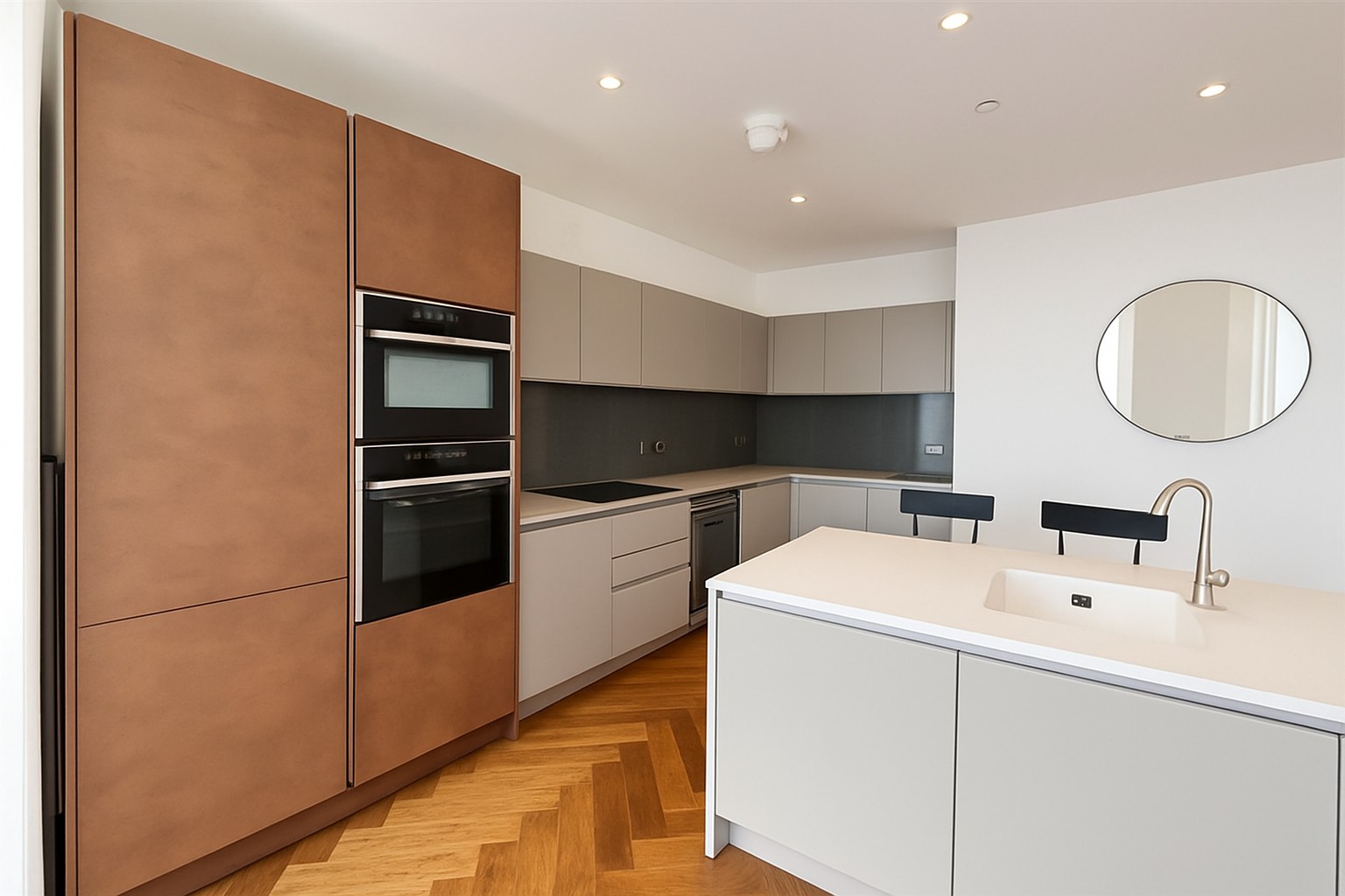 Luxury 2-Bed Apartment, Owen Street, M15, photograph 2