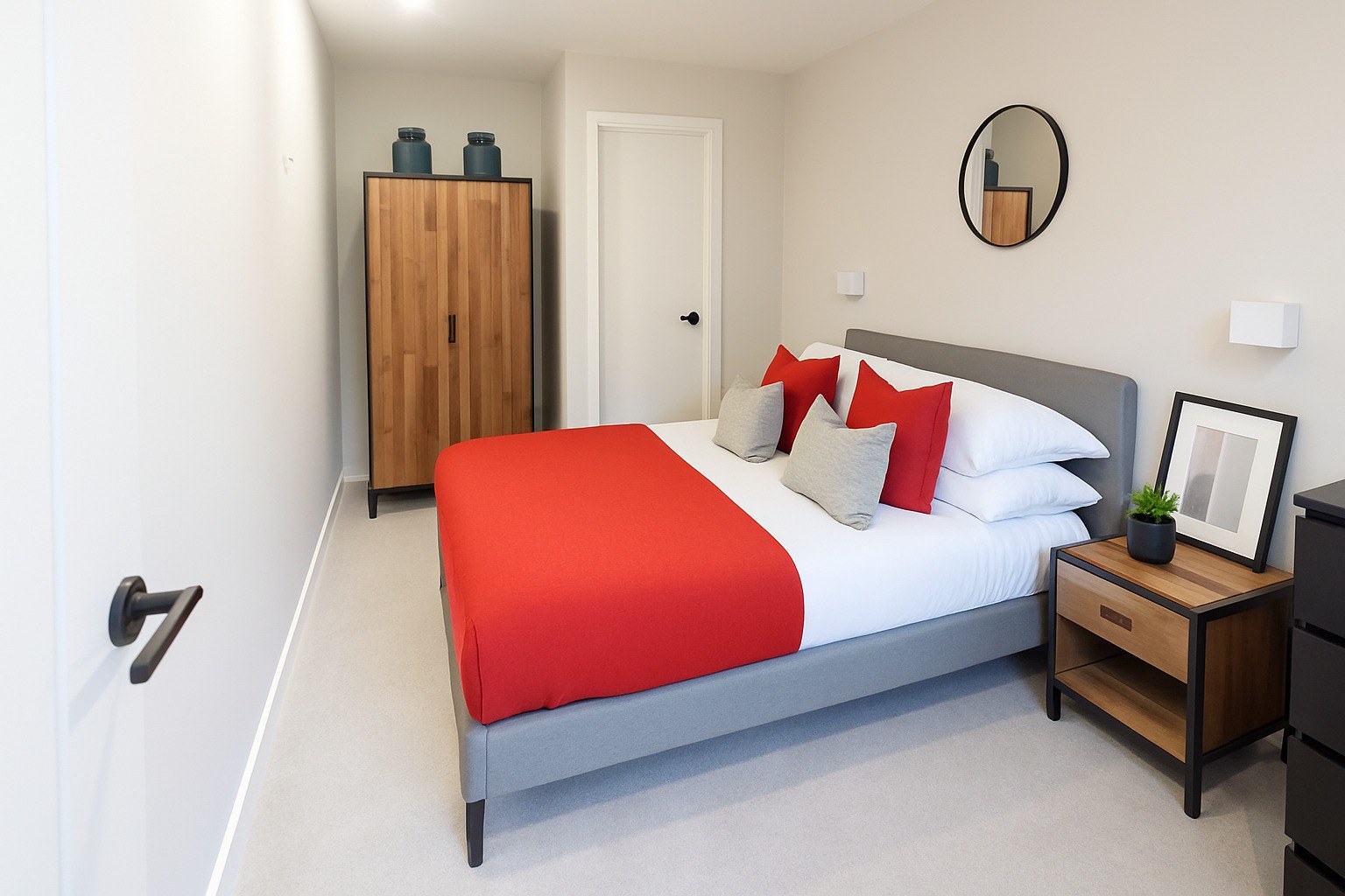 Spacious 2-Bed Apartment, Manchester, M15, photograph 3