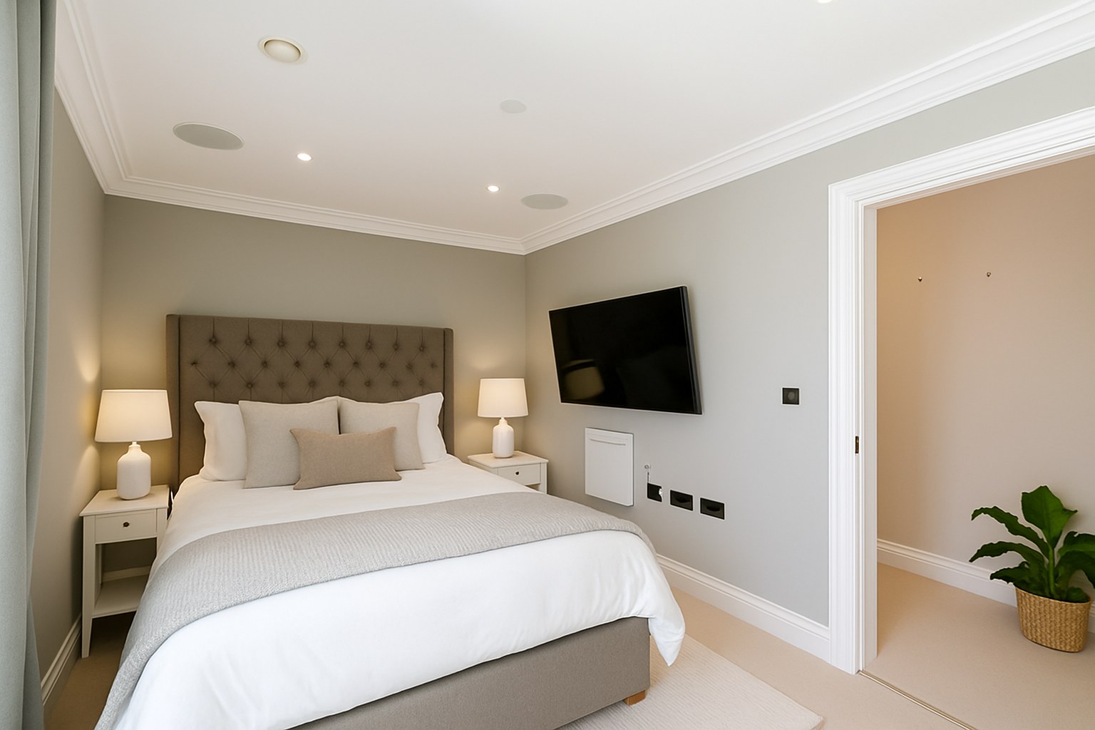 Large 4-Bed Penthouse, MediaCityUK, M50, photograph 4