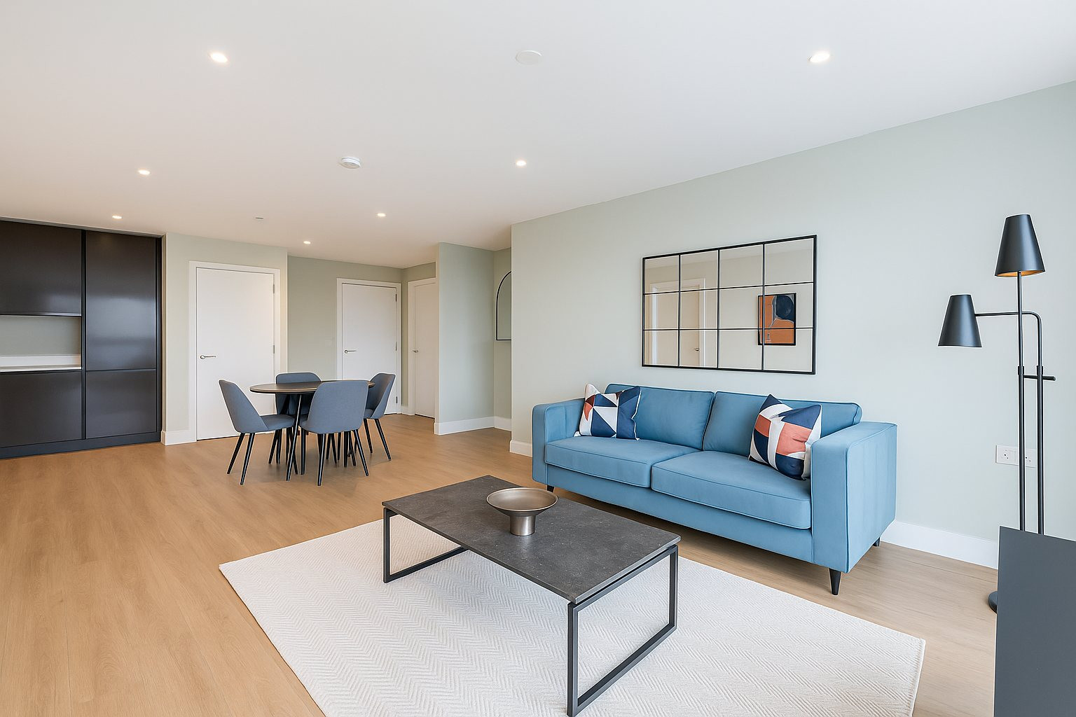 2-Bed Apartment, North Row, MK9