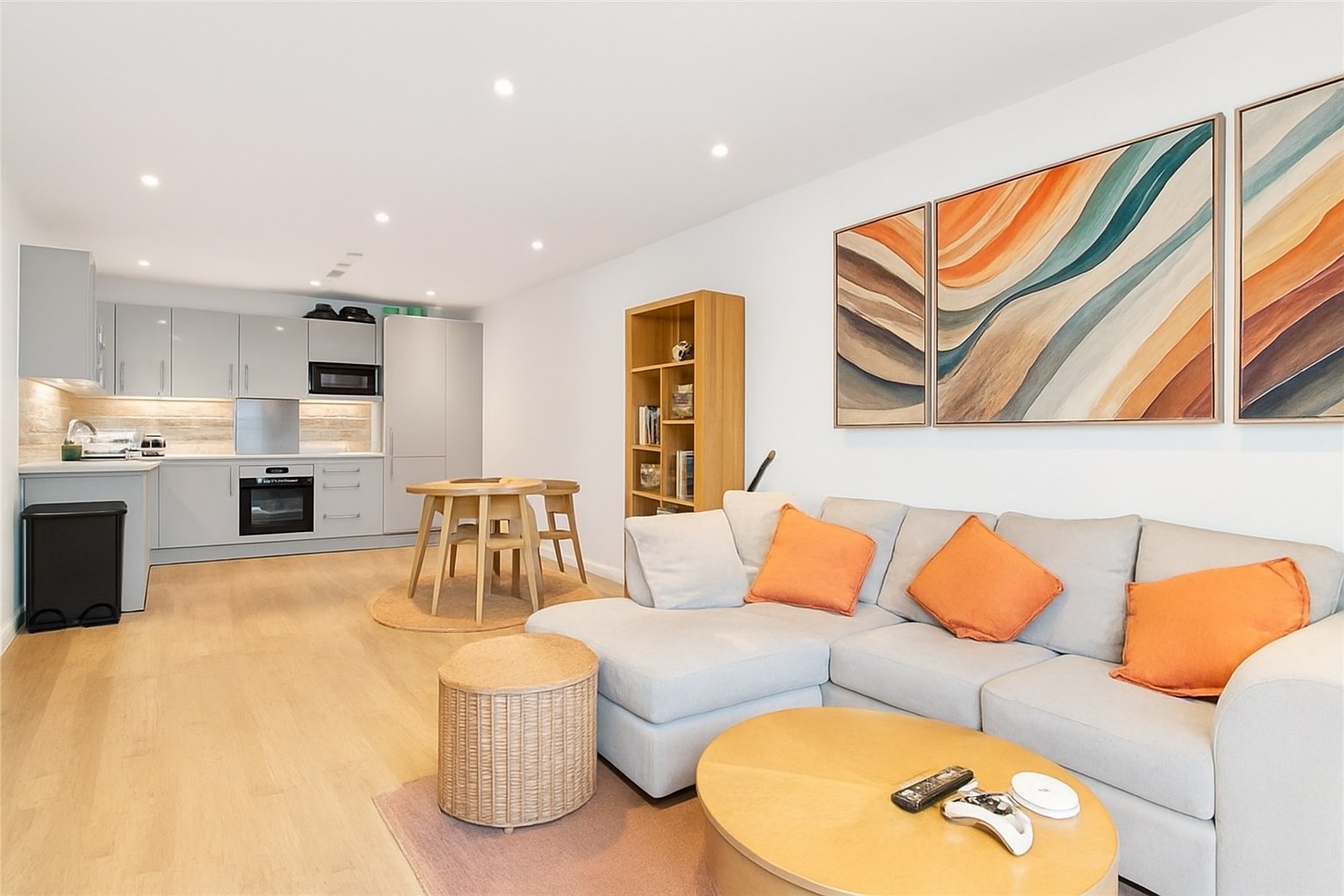 Spacious 2-Bed Apartment, Norwich, NR3