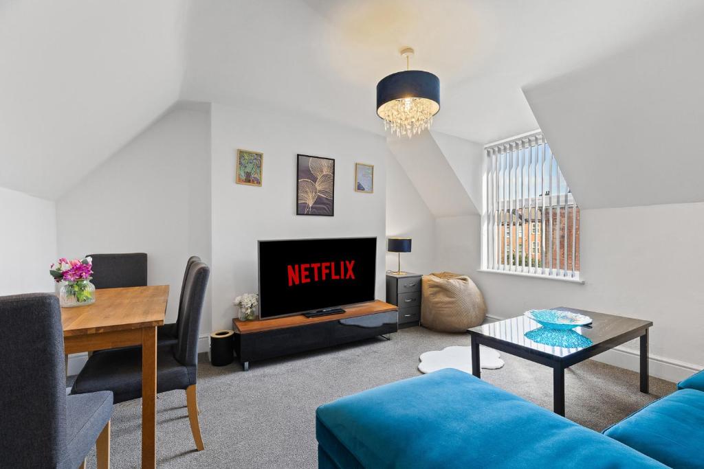 Serviced 1-Bed Apartment, Nottingham, NG7, photograph 2