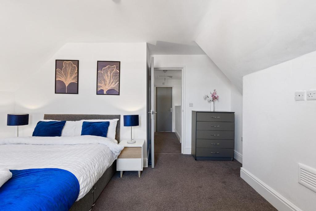 Serviced 1-Bed Apartment, Nottingham, NG7, photograph 17