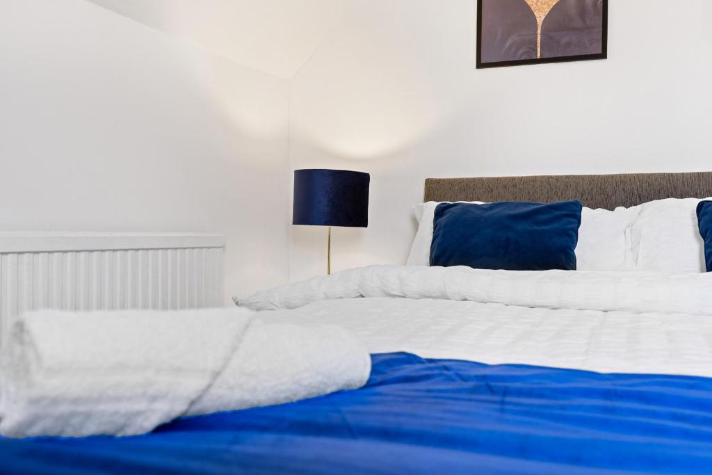 Serviced 1-Bed Apartment, Nottingham, NG7, photograph 20