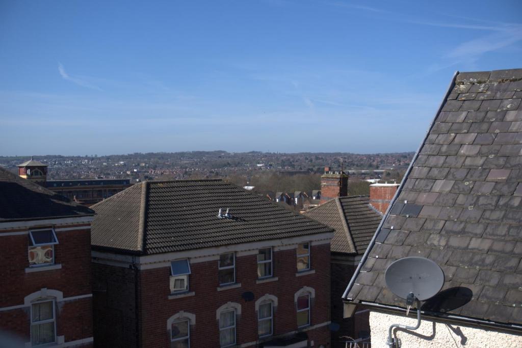 Serviced 1-Bed Apartment, Nottingham, NG7, photograph 34