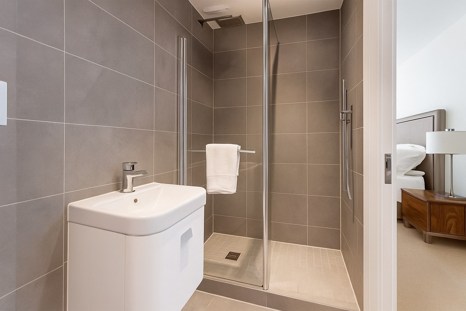 Spacious 2-Bed Apartment, Clifford Street, YO1, photograph 5