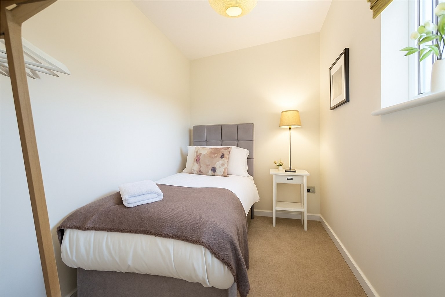 Spacious 2-Bed Apartment, City Centre, YO1, photograph 4